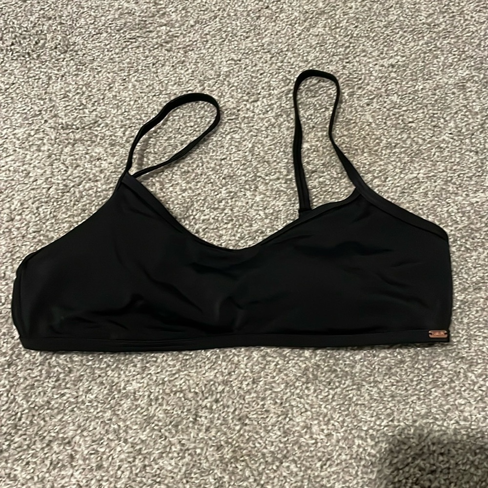 Victoria’s Secret Pink! Black size M swim bra. Convertible to cross back. New.